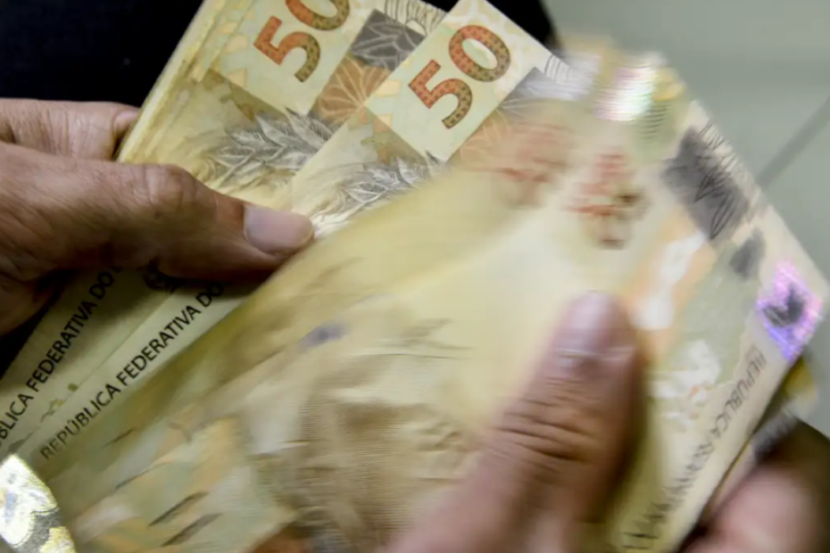 INSS Suspende Pagamentos para 10 Mil Pessoas por Falha em Agências